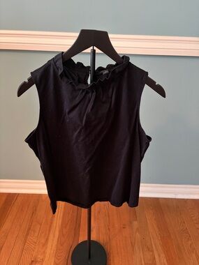 Ann Taylor Black Sleeveless Ruffle-Neck Camisole